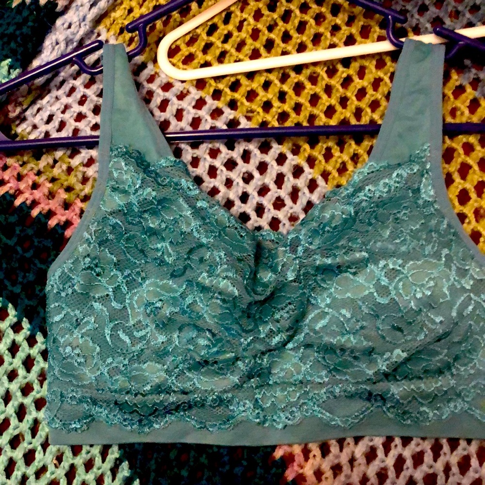 Zenana outfitters bra